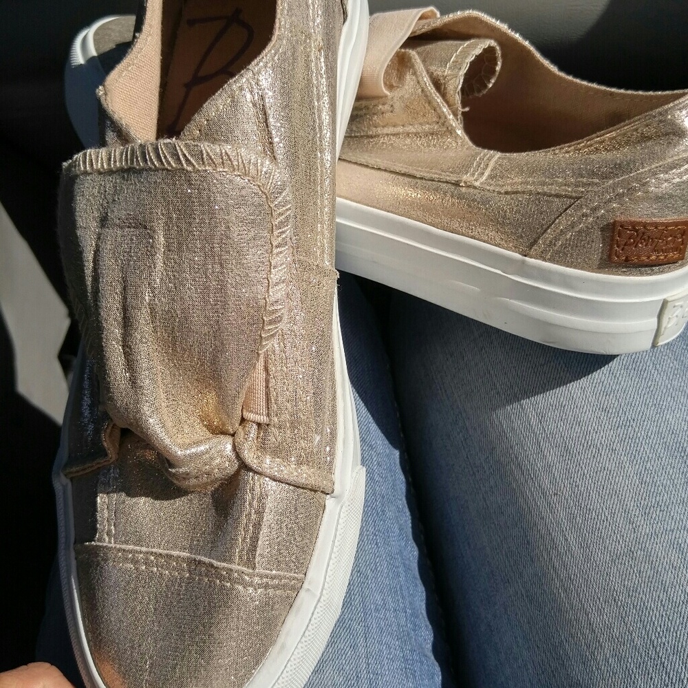 Casual goldflake suade like shoes